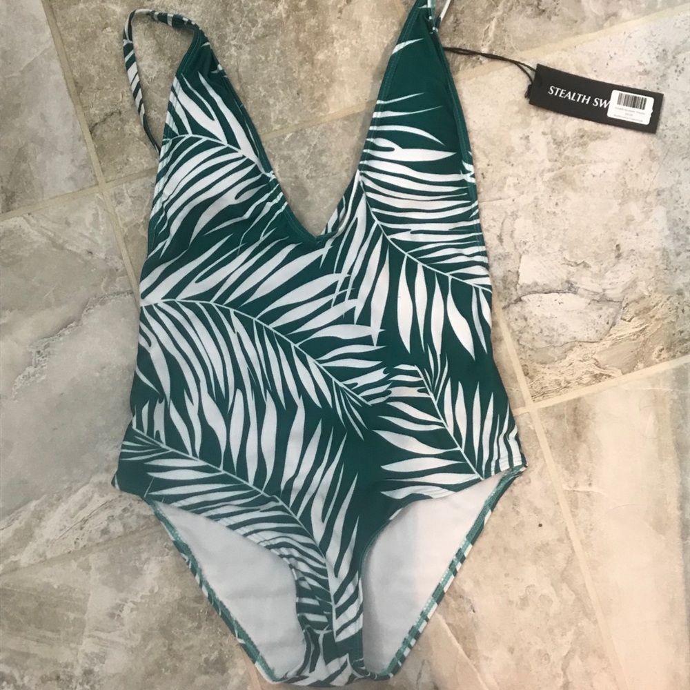 NEW STEALTH SWIM ONE PIECE